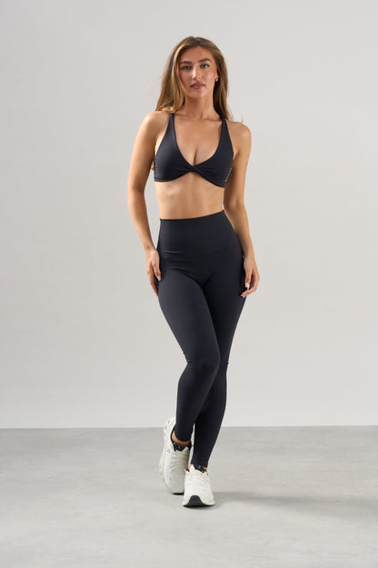 Ultimate Twist Front Sports Bra - Black