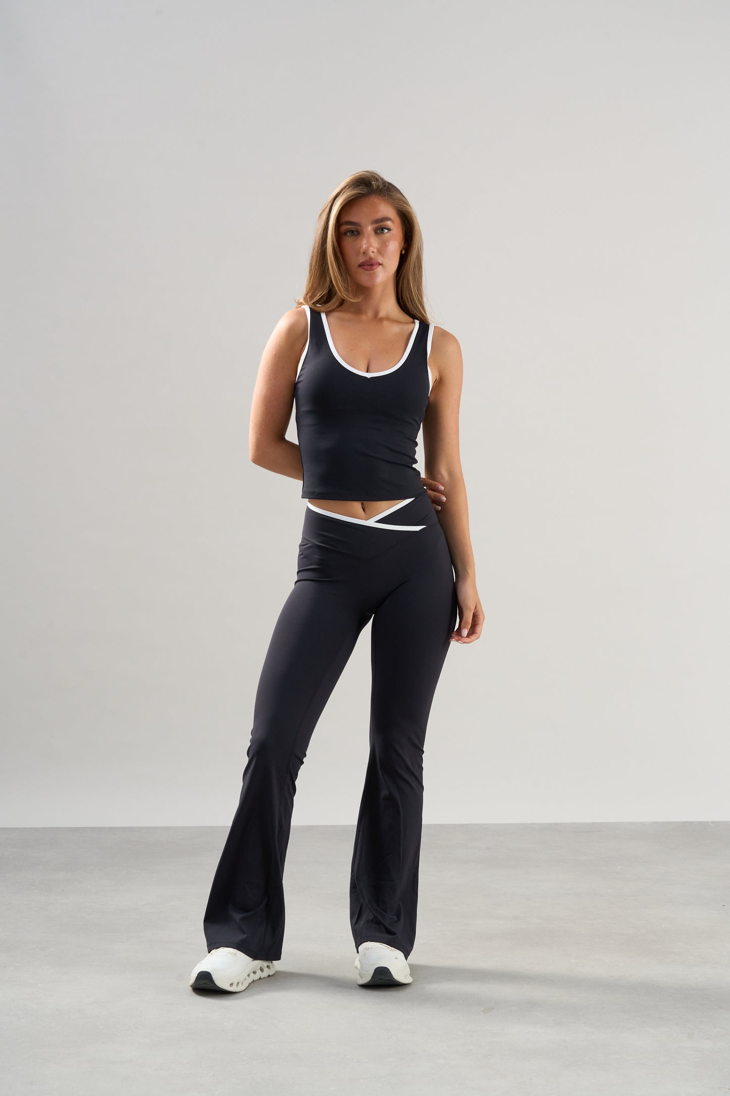 Contrast Seamless Lift Vest - Black