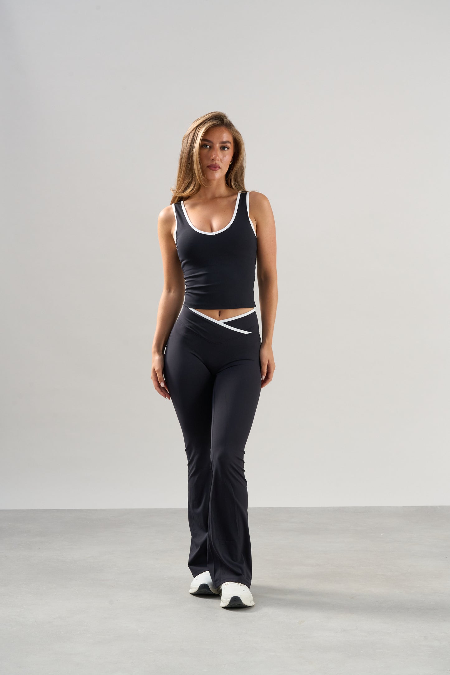Contrast Seamless Lift Vest - Black