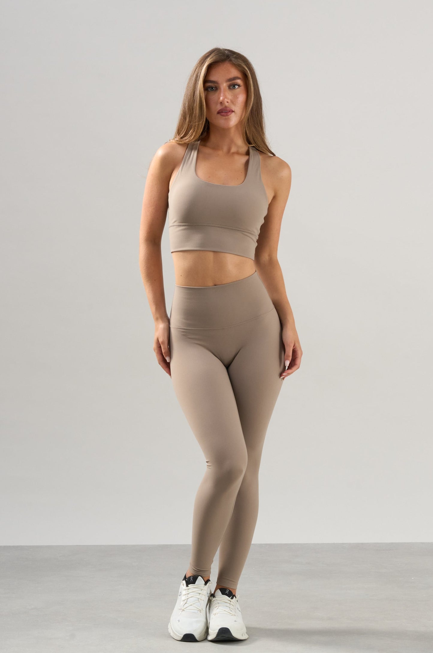 Flex Hold Crop Bra - Taupe